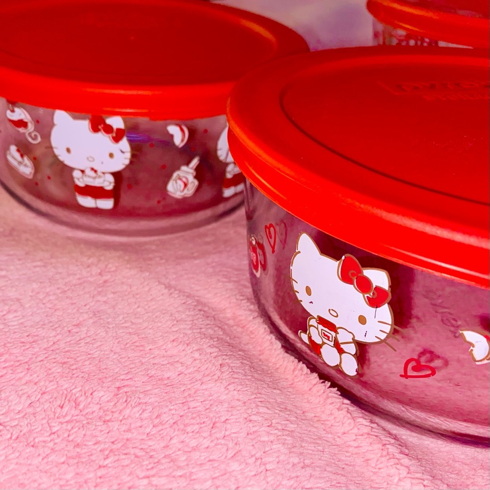 Hello Kitty Pyrex Glass Set Food Storage Red Lids Costco Apple Heart Containers - Picture 4 of 15